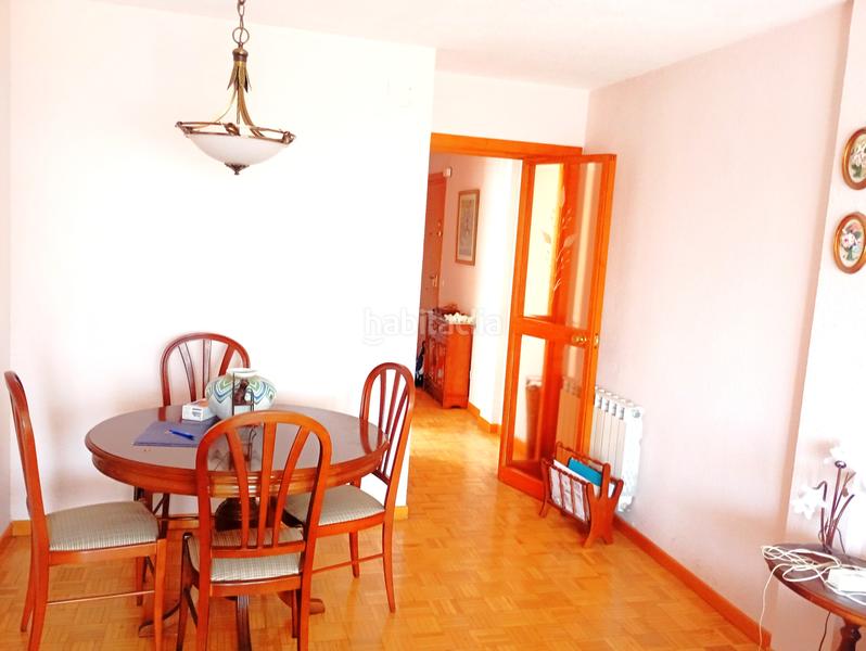 Foto ae7962ec-2a8a-48e4-9ef4-aba728a265c5. Piso se presenta una excelente oportunidad para adquirir un piso en el vibrante municipio . la vivienda se di en San Fernando de Henares
