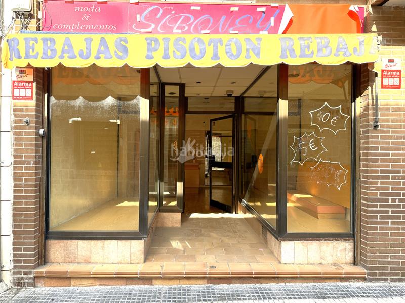 Foto 1a2efe25-ae23-4e92-94a8-c4cb40033c1e. Alquiler local comercial local en calle cristo para cualquier actividad en Majadahonda
