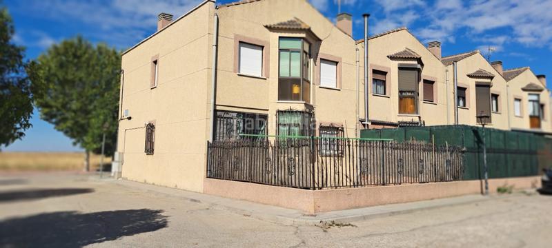 Foto e7eccb6a-a276-47e9-be9c-f53fc670a559. Maison avec parking dans Yepes