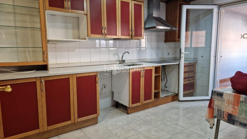 Foto 4f534c84-cc0c-4b9a-9438-3c9eda4ceda3. Casa venta de chalet en Fuentebella-San Fermín-El Leguario Parla