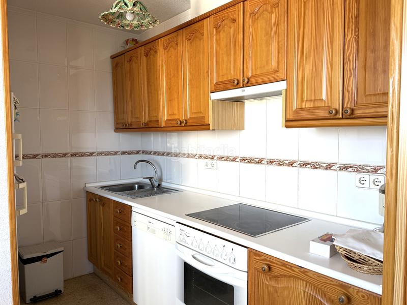 Foto 80811ae2-20b4-4bd6-aab0-b5430d6efd9b. Flat with heating pool in Playa Poniente Benidorm