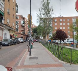 Local Comercial a Zona Renfe. Ohkey ofrece local en venta, con inquilino! atención inversores