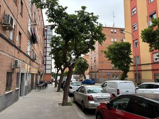 Pis a Numancia. Venta vivienda en vallecas arrendada en proceso de recuparacion