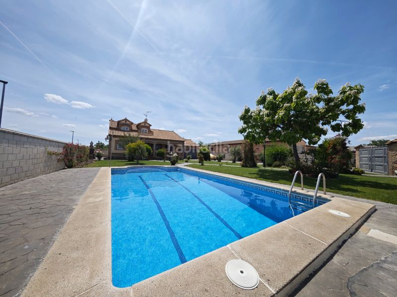 Foto eda3dbea-cbf6-4d8a-bf10-c12f17bc2db0. Casa amb calefacció aparcament piscina a Escalona