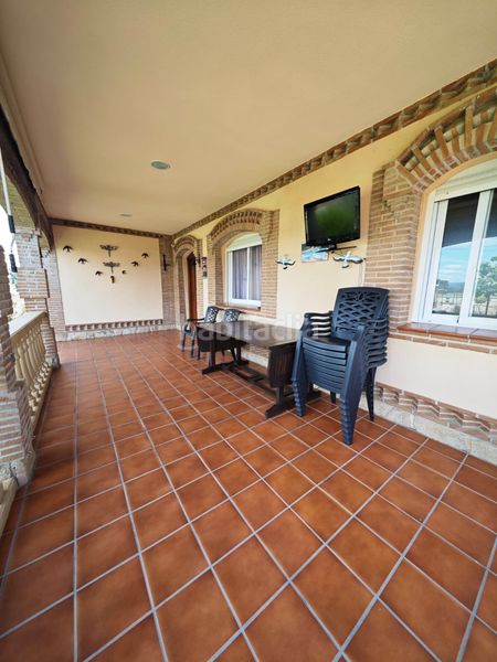 Foto fd20578c-211c-444c-860f-ead6988ab9f0. Casa amb calefacció aparcament piscina a Escalona