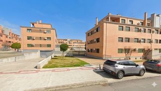 Appartement à Centro. Vivienda en venta en el señorio de illescas con piscina