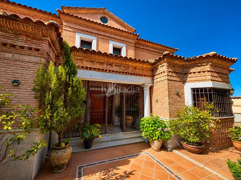 Foto 1baf1ef3-1824-4c8e-882c-95c39483826c. Casa amb calefacció piscina a Cedillo del Condado
