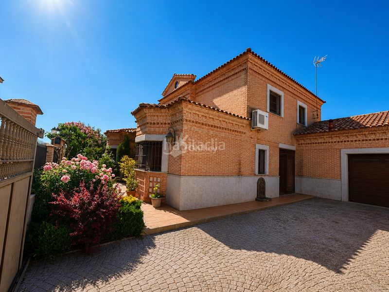 Foto 53596672-274d-4590-8ff9-f2126d2a771e. Casa amb calefacció piscina a Cedillo del Condado