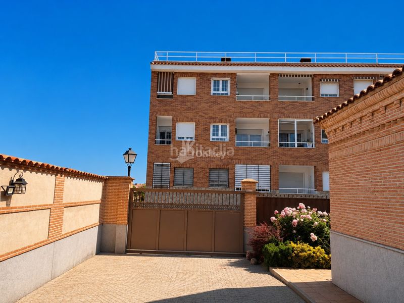 Foto c6139497-e424-4157-b408-d345d2793424. Casa amb calefacció piscina a Cedillo del Condado