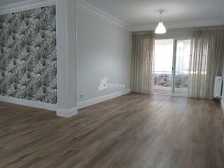 Appartamento in San Isidro. Bonito y amplio piso reformado con garaje  en el centro de getaf
