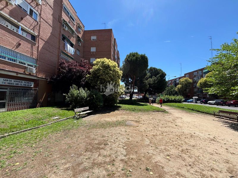 Foto be7232ce-e9b1-49df-b39d-823b005a3110. Local comercial a Sol Madrid