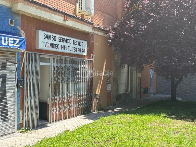 Foto ce79d6b9-91bf-42be-bd26-fb3d9ffde3f8. Local comercial a Sol Madrid