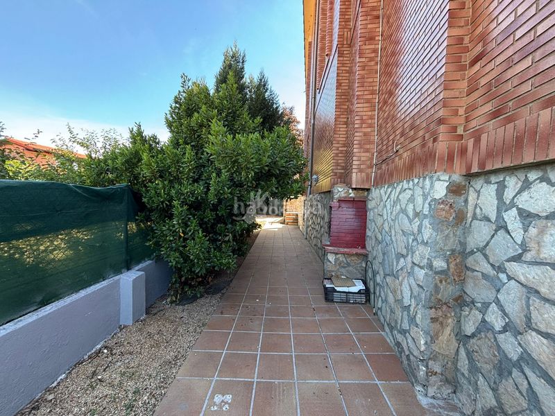 Foto 03866a69-69a2-4281-a97b-0f7556bd0cbf. Casa amb calefacció aparcament piscina a Onzonilla