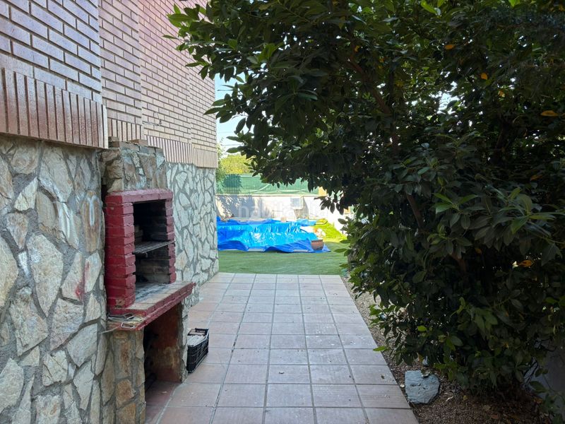 Foto 5f098e90-5795-482c-93d6-4c50f97b1652. Casa amb calefacció aparcament piscina a Onzonilla