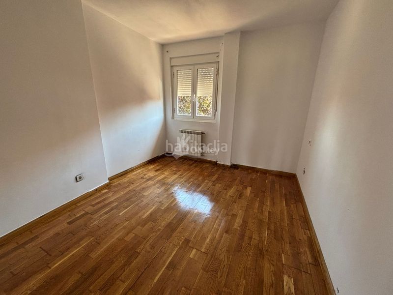 Foto aa0be66c-abeb-4e26-936c-1b2cdeb234e8. Casa amb calefacció aparcament piscina a Onzonilla