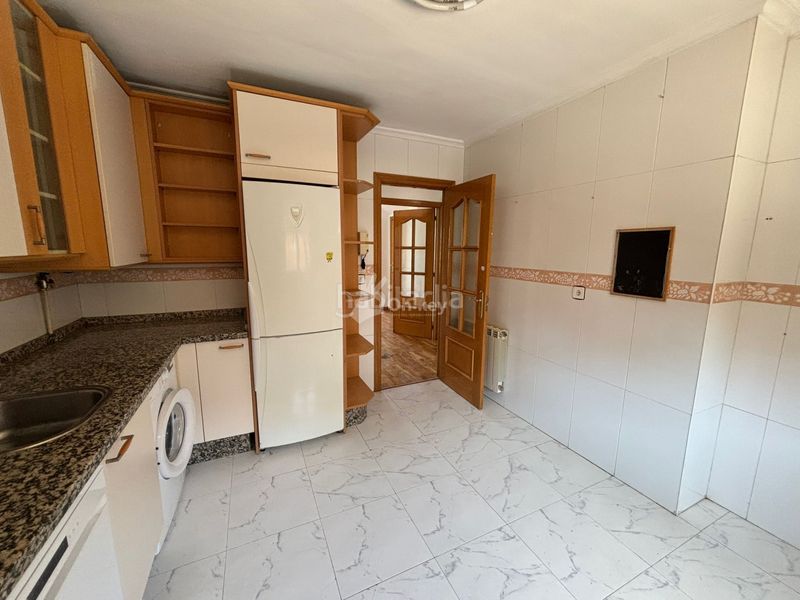 Foto fed525a7-50cc-40c1-9553-89f85d0ecdda. Casa amb calefacció aparcament piscina a Onzonilla