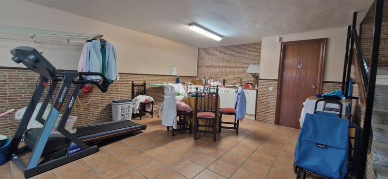 Foto 8719f774-1a21-47f8-bcce-56fa7d735afd. Casa amb calefacció aparcament a Centro Arganda del Rey