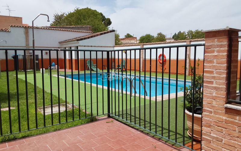 Foto 529bfac5-b715-4ead-b417-cff0cf2724b9. Pis amb calefacció aparcament piscina a Arcicóllar