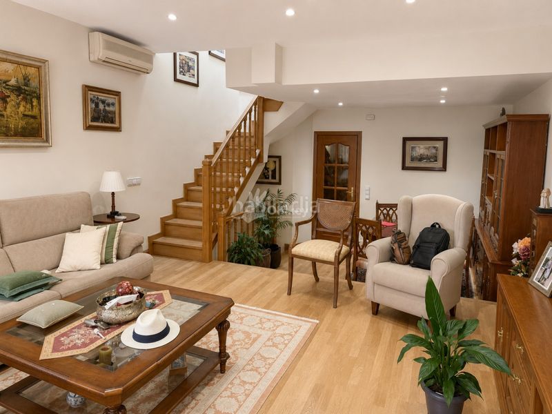 Foto b8445902-0dcf-4b3c-83ee-69c422603371. Casa adosada chalet adosado exclusivo Casco Antiguo en Majadahonda