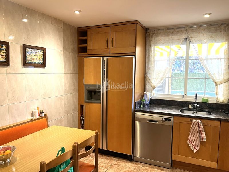 Foto e719e080-eeb1-4ad3-8f06-5eceabc2282d. Casa adosada chalet adosado exclusivo Casco Antiguo en Majadahonda