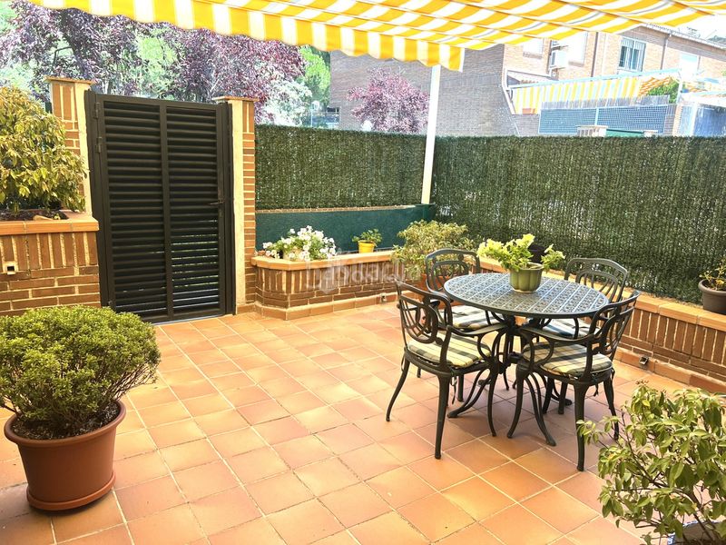 Foto f0267b1f-409a-4b3f-841a-7e178c061c14. Casa adosada chalet adosado exclusivo Casco Antiguo en Majadahonda