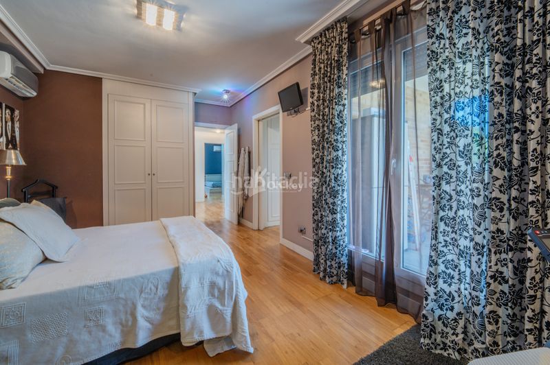 Foto 770f7d68-d6e0-4125-81ff-95d43031599f. Casa amb aparcament piscina a Centro Rivas - Vaciamadrid