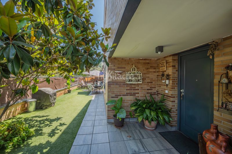 Foto ce2b6c9d-86df-4ab7-98be-751b5b1ddbe8. Casa amb aparcament piscina a Centro Rivas - Vaciamadrid