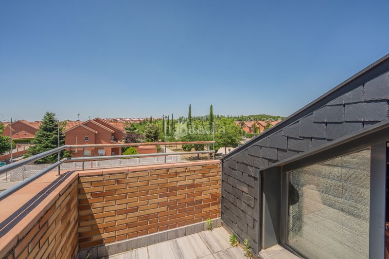 Foto ce46ae29-ccb1-446e-b435-2c67a3dbc8ea. Casa amb aparcament piscina a Centro Rivas - Vaciamadrid