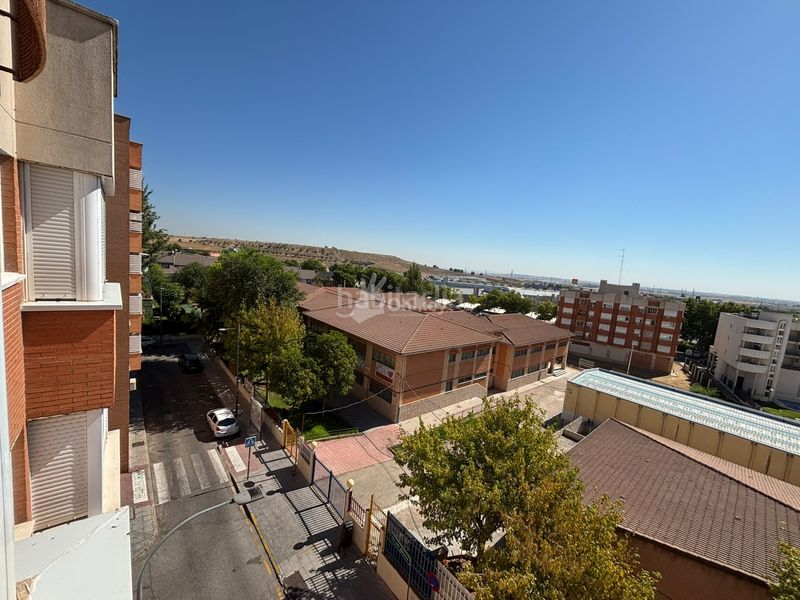 Foto ce328ebe-39dd-4836-92b1-9383f5303d45. Pis amb calefacció a Pintores-Ferial Parla