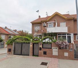 Haus in El Arroyo-La Fuente. Chalet ocupado en fuenlabrada  no visitable  oportunidad de inve