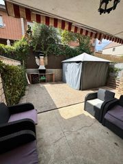Reihenhaus in Perales del Río. Venta de chalet adosado  en perales del río
