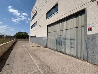 Bâtiment à usage industriel à Montserrat-Parque Empresarial. Nave industrial en venta en la ciudad del transporte  san fernan