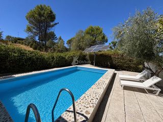 Casa a Brea de Tajo. Casa con gran parcela, piscina y autosuficiencia energética en b