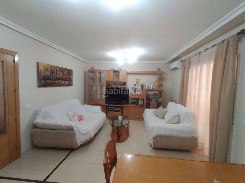 Foto 7d32c3bd-b1f5-47f4-b518-9b1facbe687c. Semi detached house with heating parking in Carrión de Calatrava