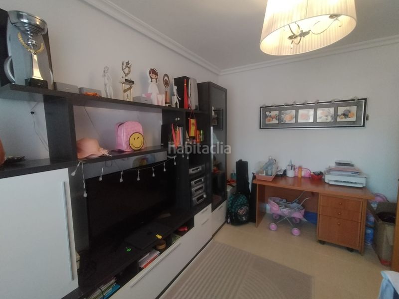 Foto b8f4af5f-6357-4e71-81c2-ab41fc7b69ff. Semi detached house with heating parking in Carrión de Calatrava