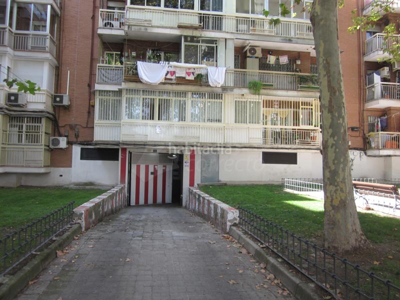 Foto fd1bc6aa-5720-4b73-a1de-3b83d7b2a6ae. Autoparkplatz in Descubridores-Escritores Leganés