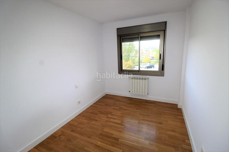 Foto 2f358e2f-bf66-4490-8beb-d3ad236f172c. Rent flat with heating parking pool in El Cantizal Rozas de Madrid (Las)