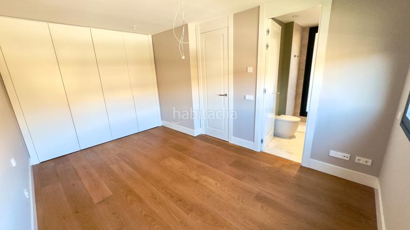 Foto b74c5ca7-e363-4efc-b7bf-c8a49fc93ee6. Location chalet avec cheminée chauffage piscine dans Rozas de Madrid (Las)