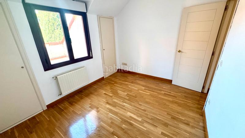 Foto 4a3942cc-a569-462a-8173-75a6c1e86fec. Rent duplex with heating pool in Casco Antiguo Torrelodones