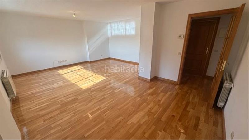 Foto a0b55e69-95e0-486e-8c48-b3c463aa331a. Location duplex avec chauffage parking piscine dans Rozas de Madrid (Las)