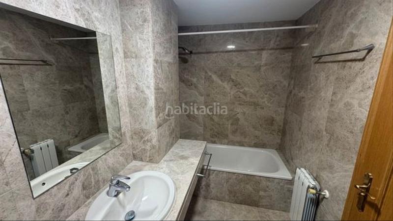 Foto ed8dd19a-686f-467f-8060-6a67ed1ee479. Location duplex avec chauffage parking piscine dans Rozas de Madrid (Las)