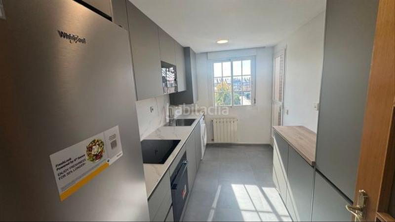 Foto 0f566ae9-3085-4352-9889-e03c1e8cad59. Rent duplex with heating parking pool in El Cantizal Rozas de Madrid (Las)