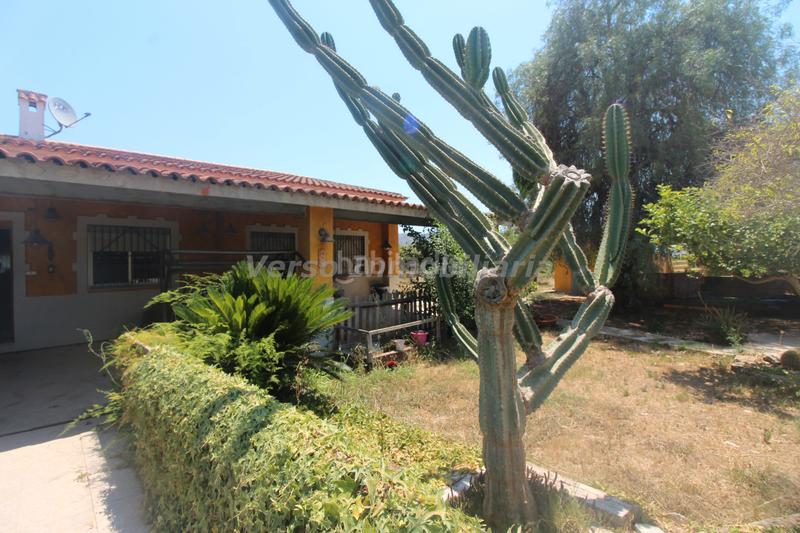 Foto 0b78ee83-0292-45cc-8f28-b67cbbaafc28. Chalet bonito chalet en zona La Loma miralcampo () en Chiva