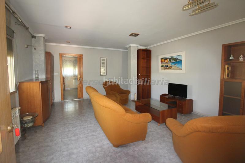 Foto 5361baac-1f8b-47d7-a418-b093d821f9ab. Chalet bonito chalet en zona La Loma miralcampo () en Chiva