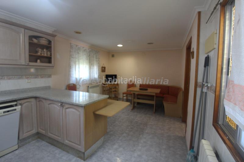 Foto 6dd4a1d0-7f6f-4e5b-a65f-c7f190382b0e. Chalet bonito chalet en zona La Loma miralcampo () en Chiva