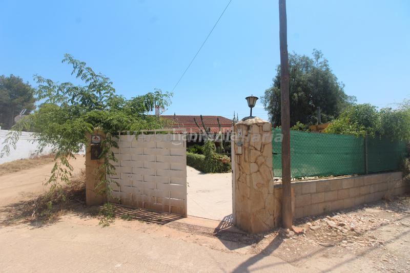 Foto eaefdfb0-7790-4568-a76f-de02facf33b2. Chalet bonito chalet en zona La Loma miralcampo () en Chiva