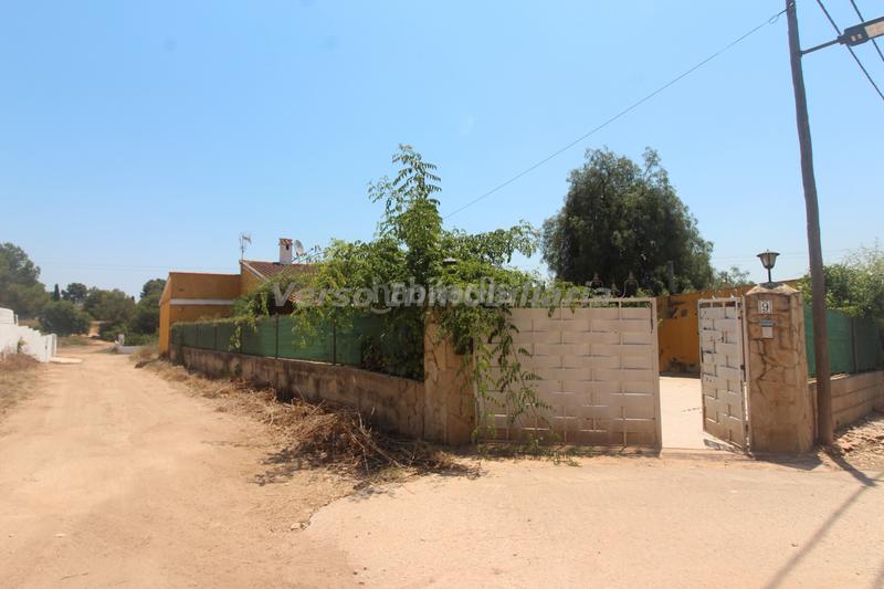 Foto f27675e2-e36c-485f-8474-a76b79acda91. Chalet bonito chalet en zona La Loma miralcampo () en Chiva