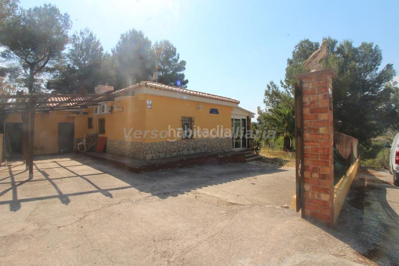 Foto b7815e0c-f901-4456-b89a-22e17443e149. Chalet in Godelleta