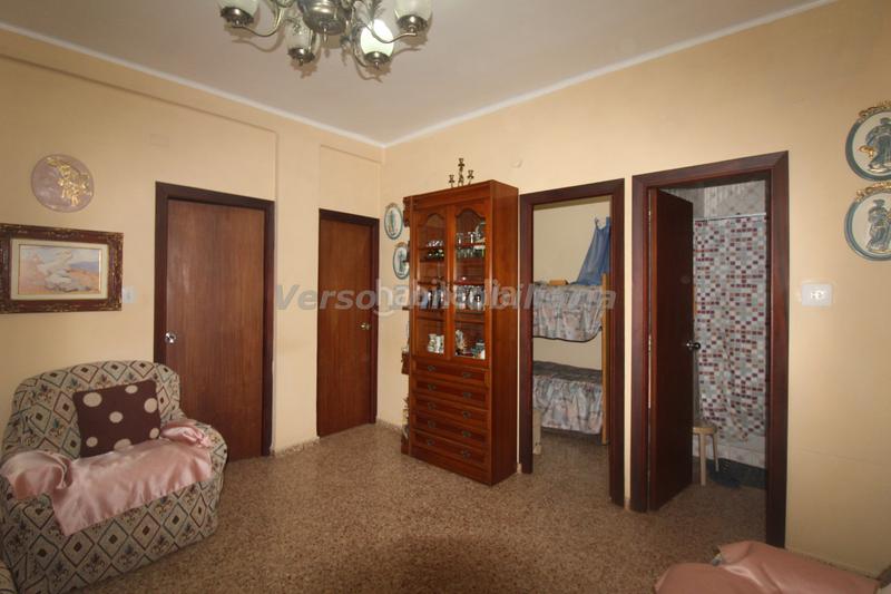 Foto 240d2a9a-943b-4dd6-ae61-d3086724c04d. Chalet  a 5 minutos de godelleta en Los Rosales Madrid