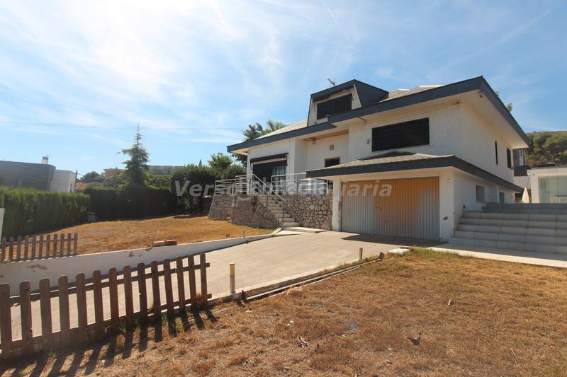 Foto 88d320f6-2f51-4307-9fa0-1df487173975. Chalet with fireplace heating pool in Sierra Perenchiza-Cumbres de Calicanto-Sto Domingo Chiva